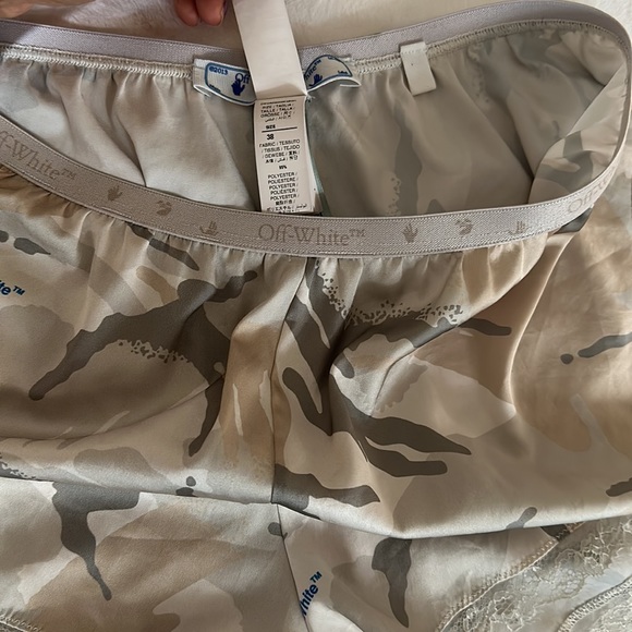 Off-White silk sleep set - Picture 3 of 7